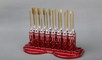 SET OF SCREWDRIVERS(16+1) MK30013