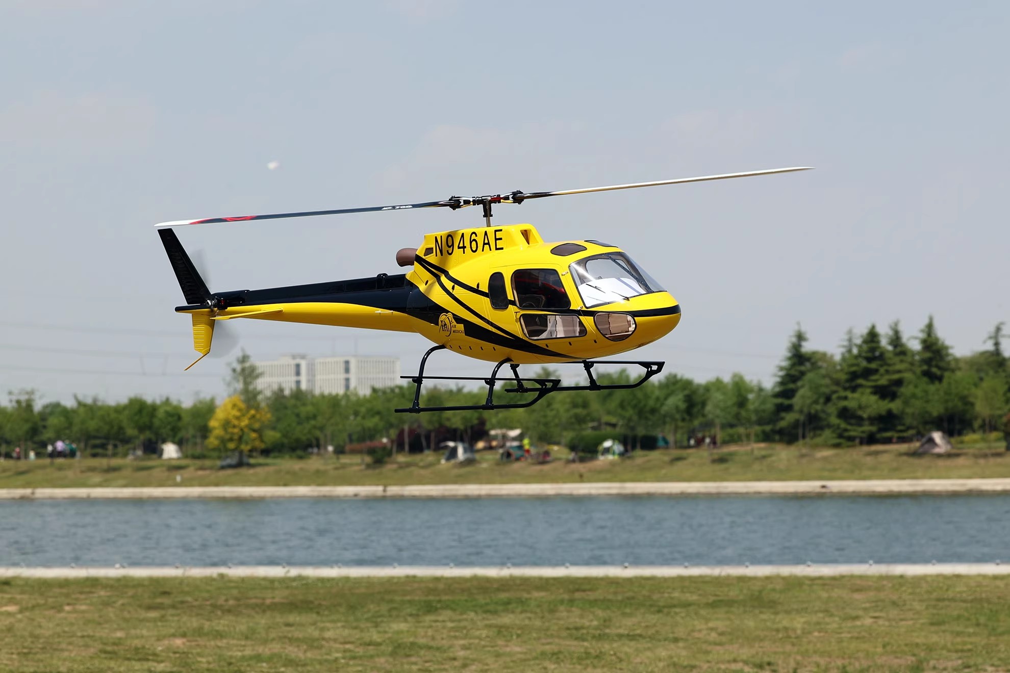 RVE E700天枢星+ AS350 小松鼠遥控像真直升机(图4)