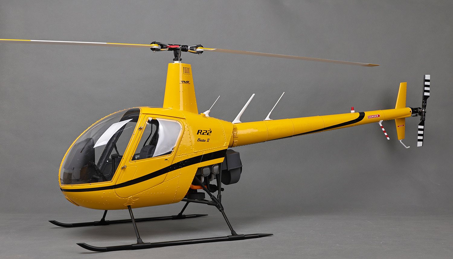 R2200Y 黄色R22 1/4.5比例像真直升机(图1)