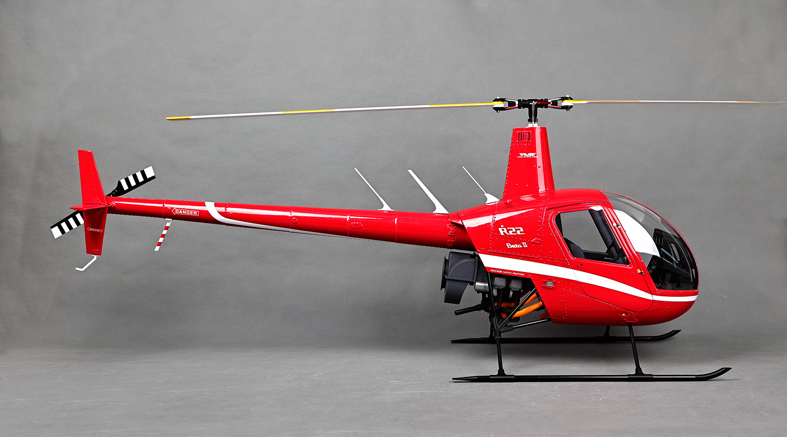 罗宾逊R22 1/4.5比例像真直升机（红色）R2200R(图3)