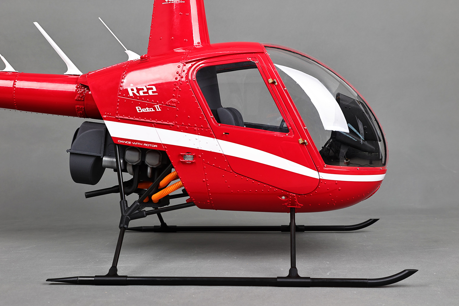 罗宾逊R22 1/4.5比例像真直升机（红色）R2200R(图2)